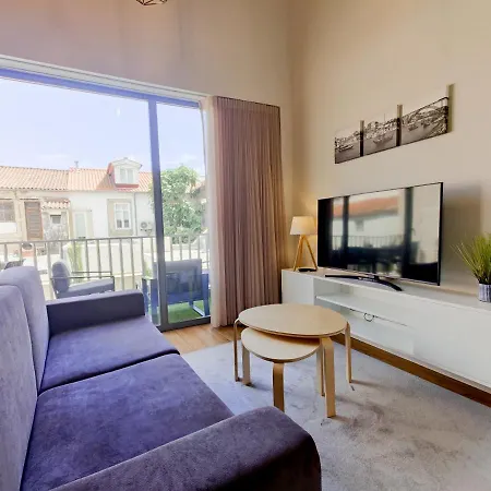 Coutinho - Modern Ap In The Centre With Balcony * Viana do Castelo