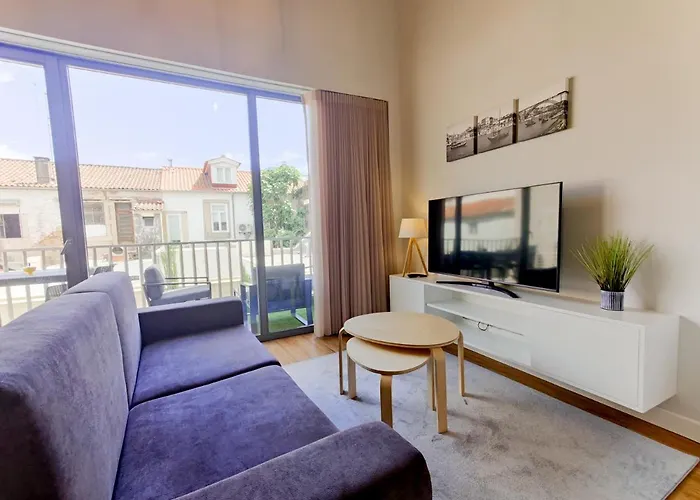 Coutinho - Modern Ap In The Centre With Balcony * Виана-ду-Каштелу