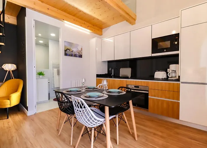 Coutinho - Modern Ap In The Centre With Balcony Апартаменты